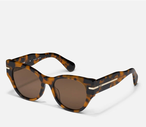 Quay Pebble Tort Frame w/Brown Lens Chit Chat Sunglasses