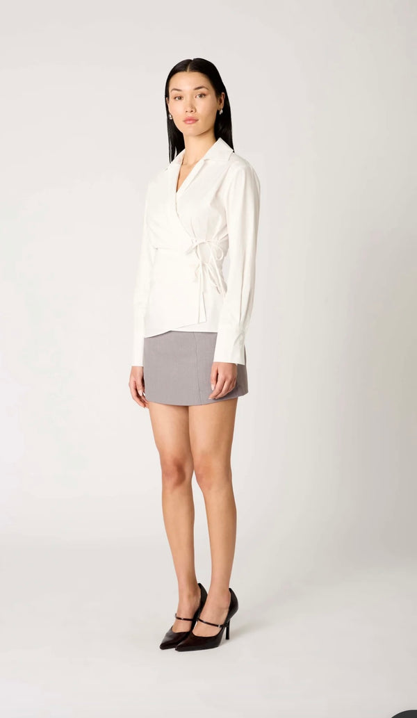 NIA White Long Sleeve Collared Adjustable Side Closure Tailored Fit Top