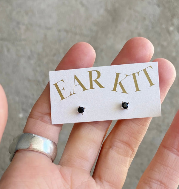 EARKIT Silver Black Zircon Stud